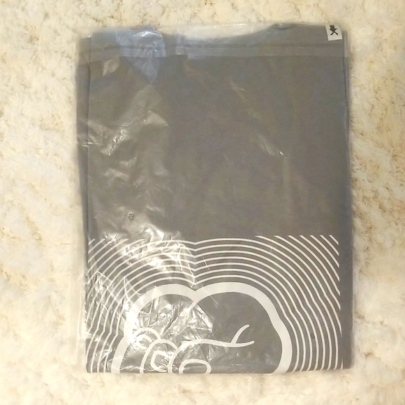 Dutch bros Gray Peace Graphic Tshirt NEW - Picture 5 of 6